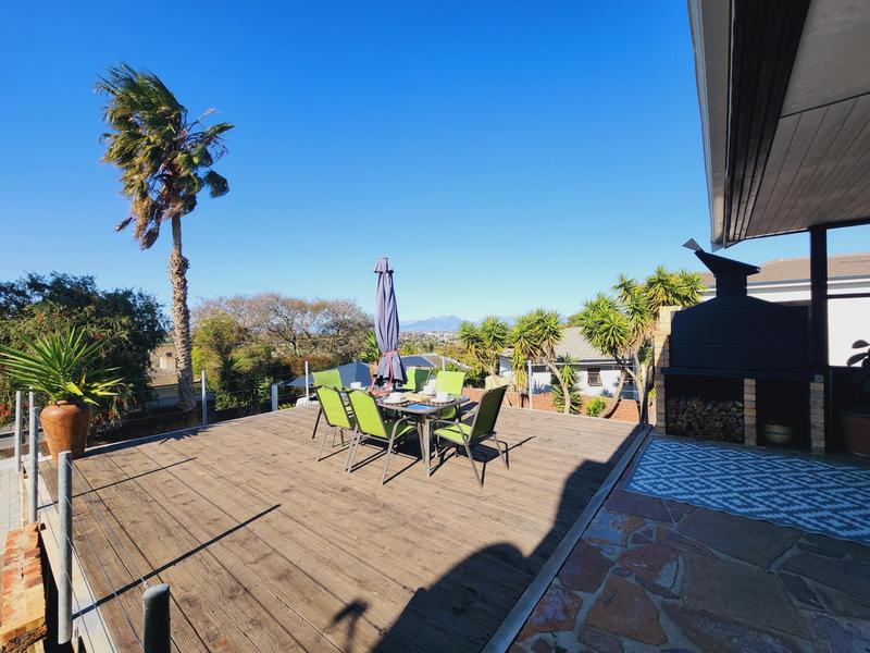 4 Bedroom Property for Sale in Welgemoed Western Cape